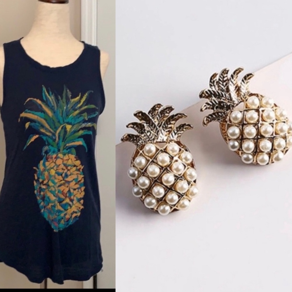 Pineapple Bundle; S {Lucky} top & New earrings